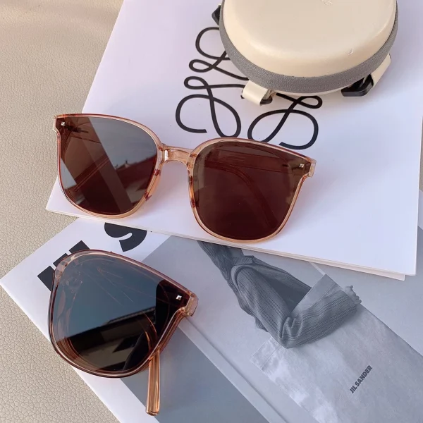 Foldable Oval Shaped - SG BROWN